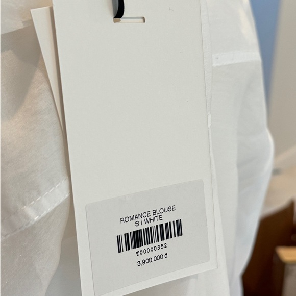 DATT Vietnam- ROMANCE BLOUSE - Picture 5 of 5